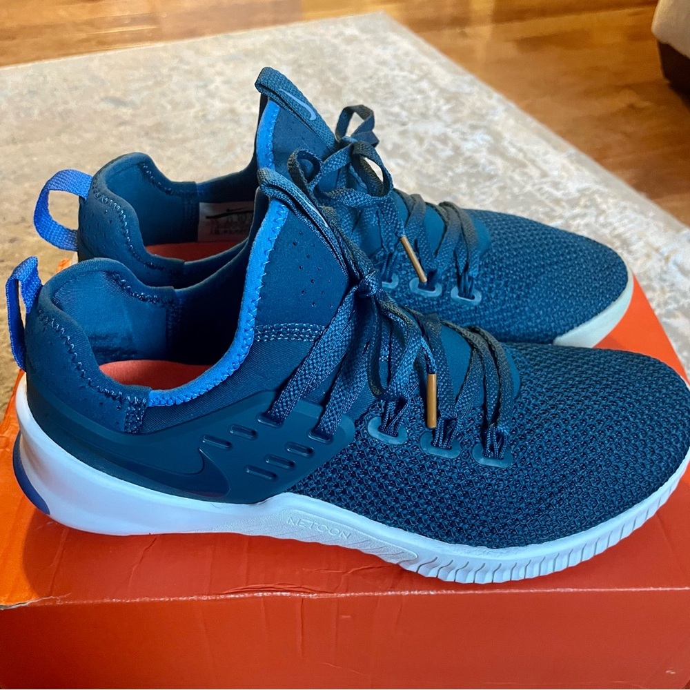 Nike Free Metcon Teal Men’s size 7.5/Women’s 9